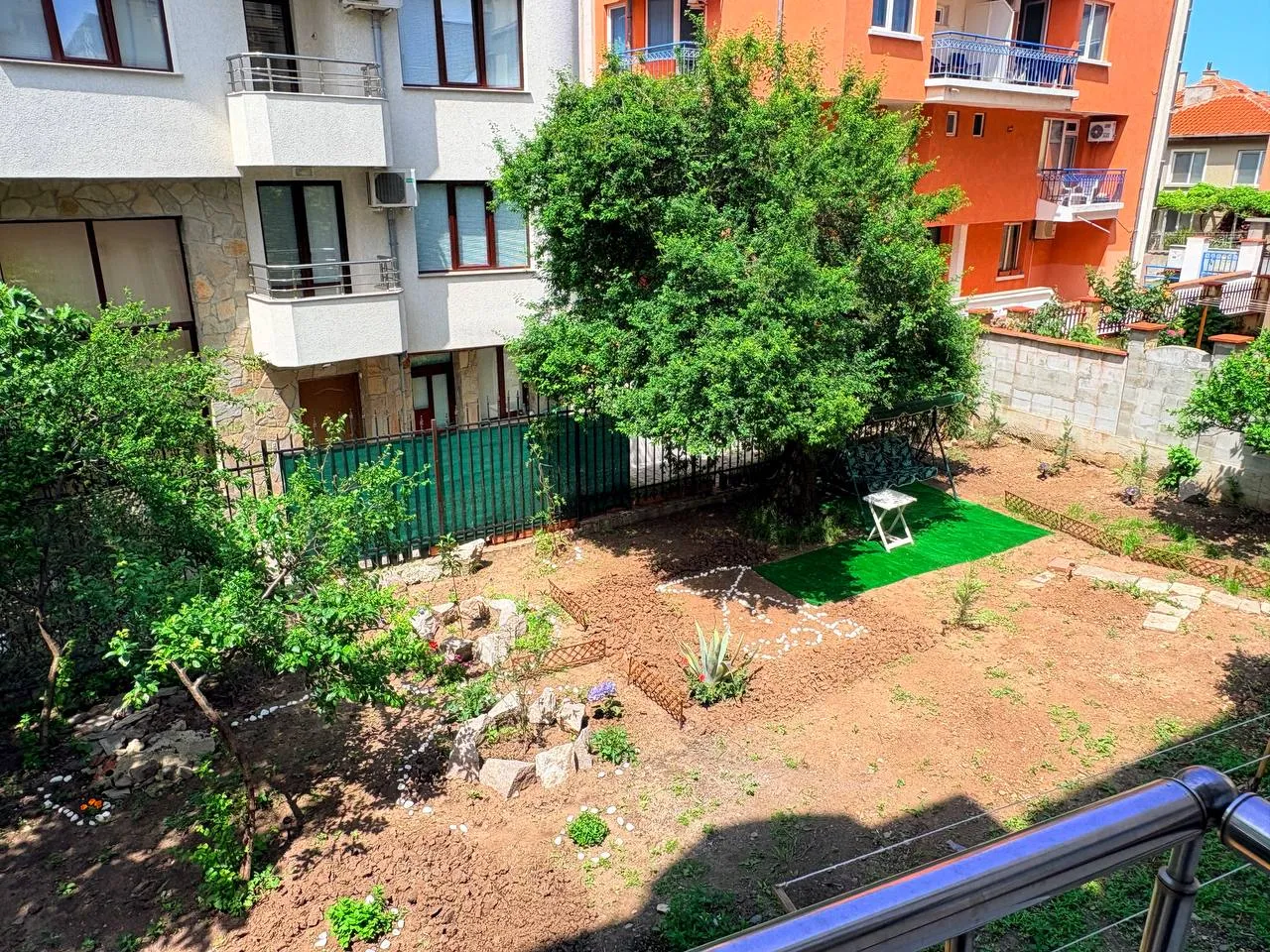 Стая с изглед към градина във Velonia Guest House — кадър 4